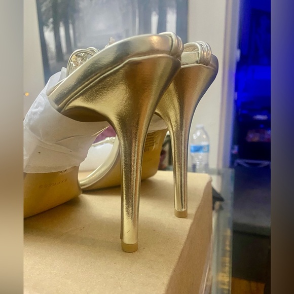 Sexy gold tie up heel sandal size 10 Express NWT - Picture 2 of 7